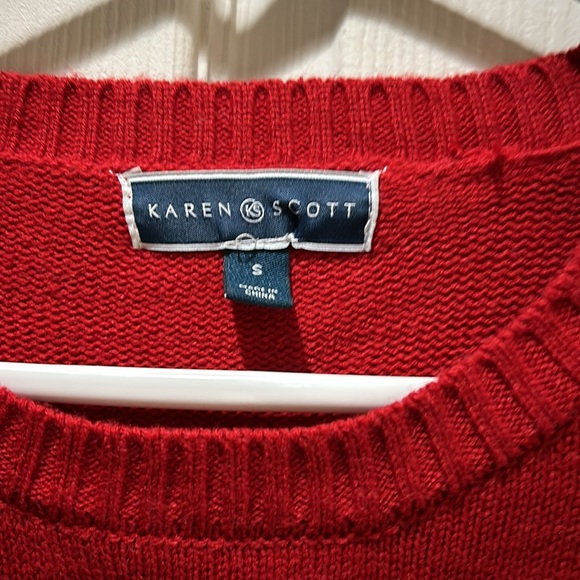 Reindeer Christmas Sweater - Picture 2 of 9